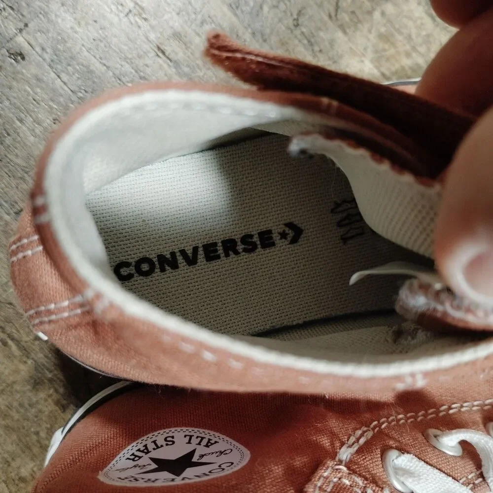Converse All Star Youth Infant Sz 10 Sneakers Shoes High Top Brown Elastic Laces